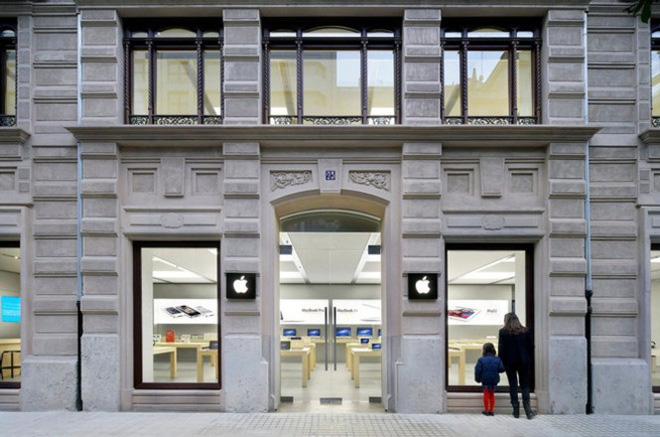 Cửa hàng Apple ở Valencia, Tây Ban Nha, nơi chiếc iPhone phát nổ.