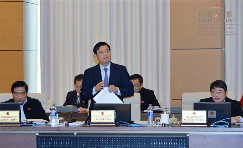 Trưởng Ban Công tác Trần Văn Túy phát biểu về dự án Luật Đơn vị hành chính - kinh tế đặc biệt