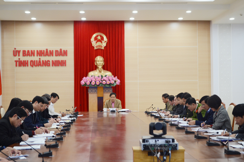 Đồng chí Đặng Huy Hậu, Phó Chủ tịch Thường trực UBND tỉnh kết luận cuộc họp