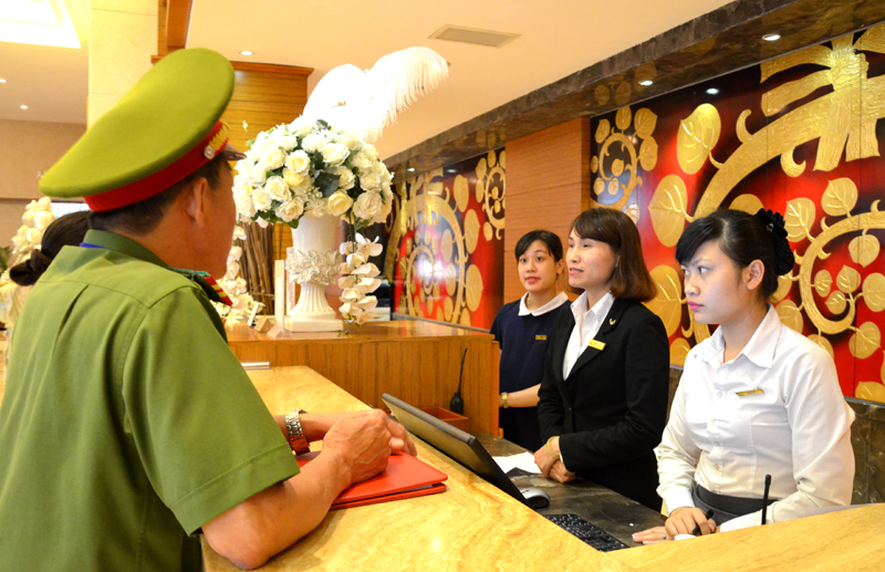 Kiểm tra tình hình lao động tại Khách sạn Mường Thanh, phường Bãi Cháy, TP Hạ Long