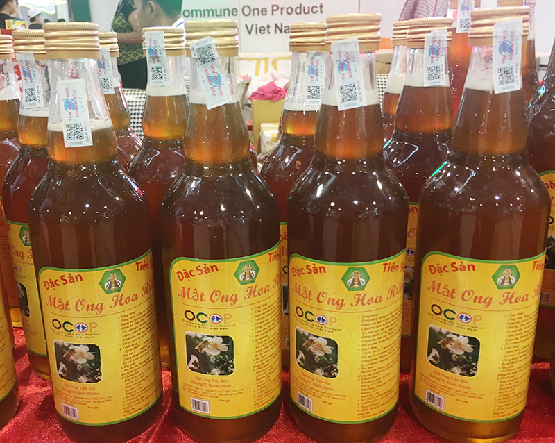 Sản phẩm mật ong Tiên Yên được dán tem VNPT check