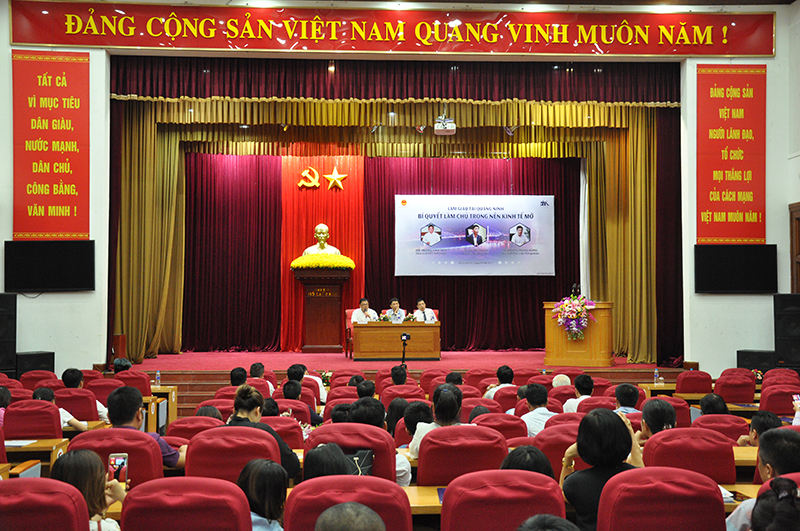 Thành phố Hạ Long tổ chức Chương trình Làm giàu tại Quảng Ninh-Bí quyết làm chủ trong nền kinh tế mở cho các doanh nhân, doanh nghiệp Quảng Ninh.