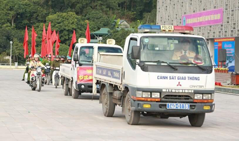 Công an tỉnh Quảng Ninh ra quân đảm bảo ATGT dịp cuối năm.