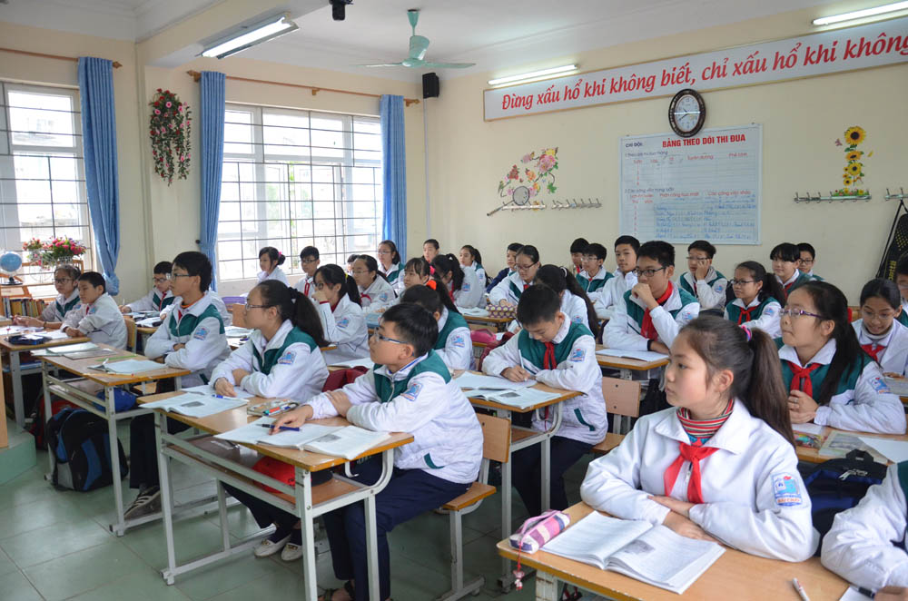 Một tiết học của học sinh Trường THCS Bãi Cháy (TP Hạ Long)