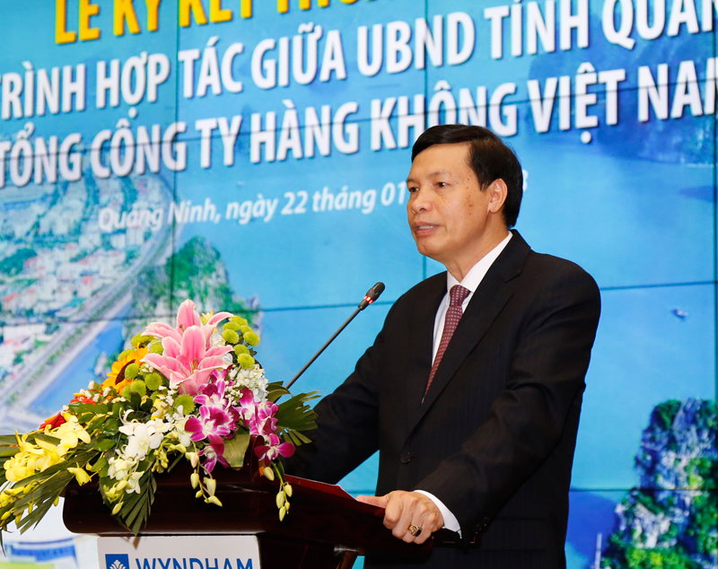 Đồng chí Nguyễn Đức Long, Chủ tịch UBND tỉnh phát biểu tại lễ ký kết