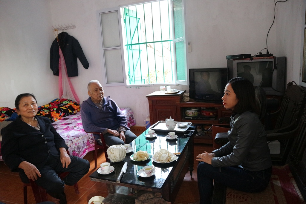 Gia đình ông Nguyễn Hải Dương, bà Đồng Thị Mơ (tổ 2, khu Cầu Giảng, P,Kim Sơn, TX Đông Triều) phấn khởi vì được sống trong căn nhà mới