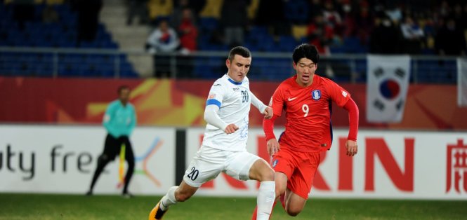  U-23 Uzbekistan (trắng) đá bại U-23 Hàn Quốc 4-1 ở trận bán kết thứ 2. Ảnh: AFC