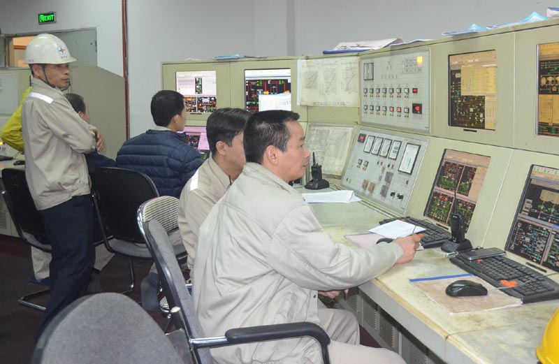Trung tâm điều khiển Nhà máy Nhiệt điện Uông Bí
