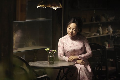 Nữ ca sĩ Bạch Trà