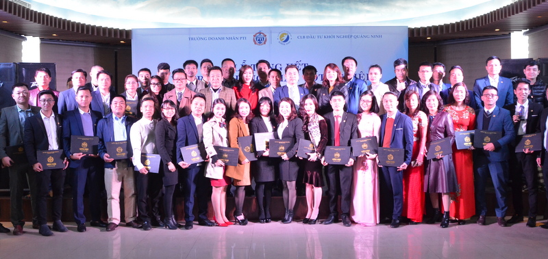 63 học viên là những doanh nhân trẻ của tỉnh Quảng Ninh đã hoàn thành khóa đào tạo về CEO chuyên nghiệp