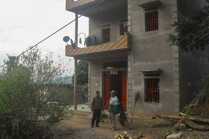 Năm nay, gia đình anh Trần A Chiều được đón Tết Nguyên đán trong căn nhà mới, 2 tầng khang trang.