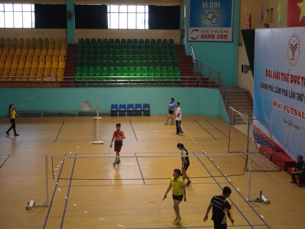 Người dân TP Cẩm Phả luyện tập thể thao tại Trung tâm Văn hóa- Thể thao của thành phố