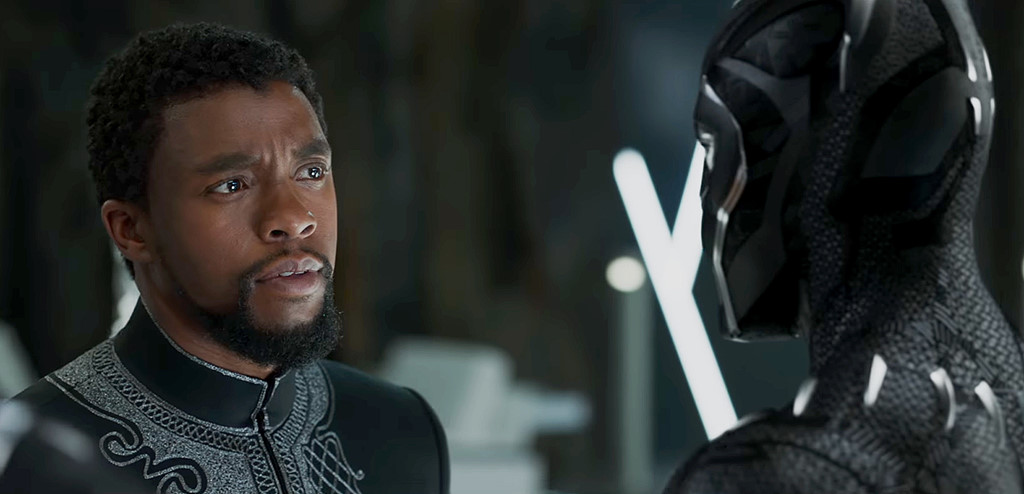 Wesley Snipes dành cho người đồng nghiệp trẻ tuổi Chadwick Boseman những lời chúc tốt đẹp nhất với Black Panther (2018). Ảnh: Disney.