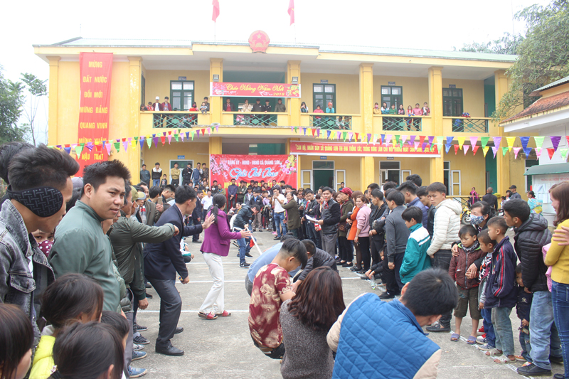 Các hoạt động thể thao thu hút được đông đảo người dân xã Quảng Sơn đến tham gia.
