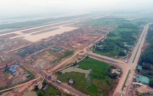 Sân bay Vân Đồn đang được gấp rút thi công. (Ảnh Zing)
