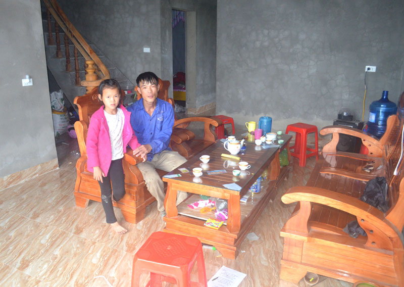 Có nhà mới, anh Chíu Phún Sáng, thôn Mào Lẻng, xã Quảng Lâm, huyện Đầm Hà thật an tâm khi làm ăn xa nhà