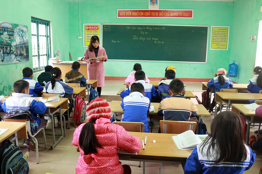 Một tiết học của học sinh lớp 3, Trường Tiểu học Tình Húc, huyện Bình Liêu. Ảnh: Hoàng Gái, chụp ngày 22-2