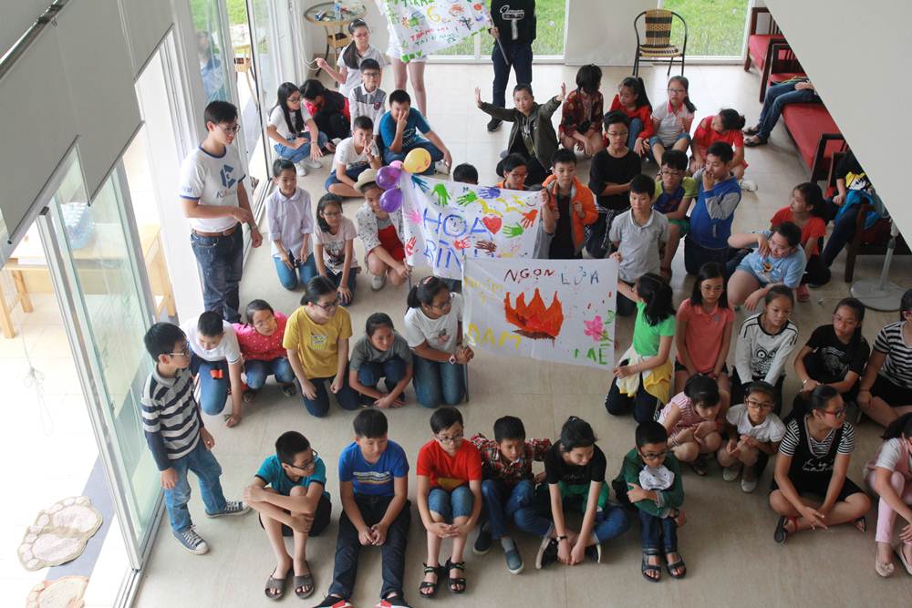 Học sinh Trường THCS Bãi Cháy tham gia hoạt động trải nghiệm