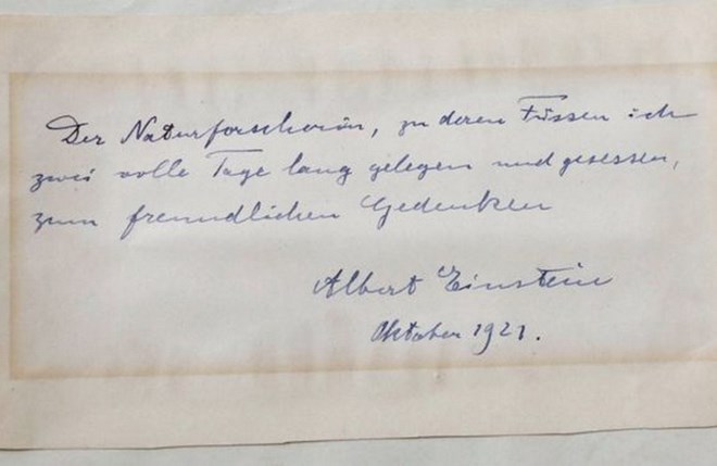 Bức thư viết tay của nhà bác học thiên tài Albert Einstein. (Nguồn: Reuters)