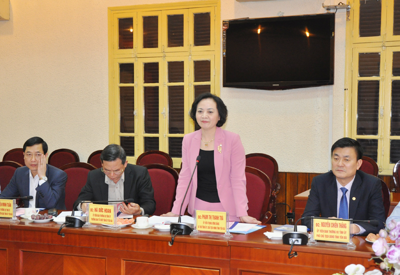 Đồng chí PhạmThị Thanh Hằng, Ủy viên T.Ư Đảng,  Bí thư Tỉnh ủy Yên Bái  phát biểu tại buổi làm việc.