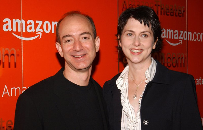 Vợ chồng nhà Bezos chú trọng dạy con phát triển toàn diện. Ảnh: Wire.