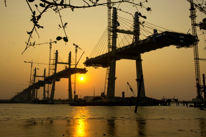 Cầu Bạch Đằng sắp được hợp long sẽ nối liền Hạ Long- Quảng Yên và Hải Phòng.