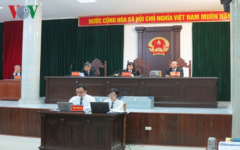 HĐXX sơ thẩm vụ án vỡ đường ống nước sông Đà.