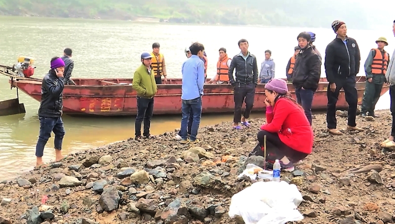 Các lực lượng chức năng đã tìm thấy thi thể nạn nhân thứ 6 trong vụ đuối nước tập thể khiến 9 lao động bốc vác gặp nạn ở Lào Cai