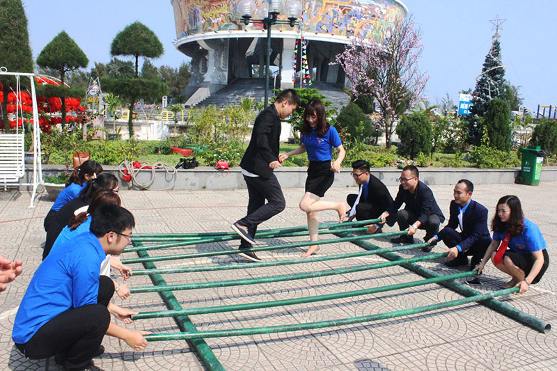 Công tác đối ngoại với thanh niên hai thành phố Móng Cái, Việt Nam và Đông Hưng, Trung Quốc được duy trì và tăng cường. Thanh niên 2 địa phương tham gia các trò chơi dân gian tại Móng Cái.