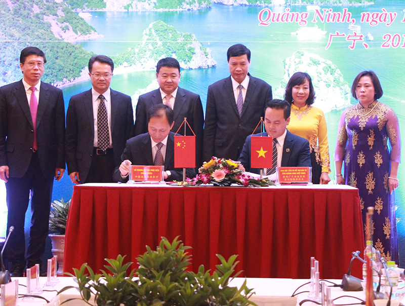 Ban Xúc tiến và Hỗ trợ đầu tư tỉnh Quảng Ninh và Sở Thương vụ tỉnh Phúc Kiến ký kết ghi nhớ hợp tác.
