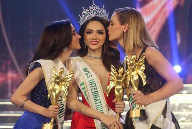 Hương Giang sau khi đăng quang muốn đưa Hoa hậu Chuyển giới quốc tế về Việt Nam