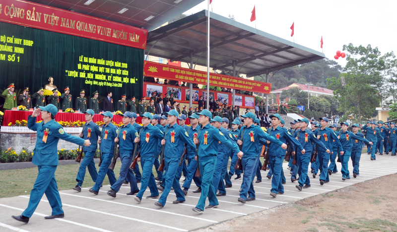 Lực lượng DQTV tham gia lễ ra quân huấn luyện năm 2018. 
