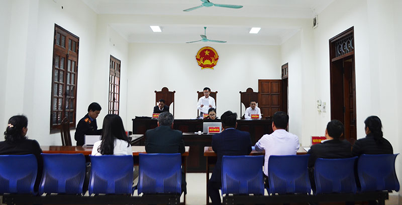 Phiên tòa phúc thẩm ngày 21/3/2018 xét xử vụ tranh chấp ngõ di chung tại thôn 10. xã Hạ Long, Vân Đồn.