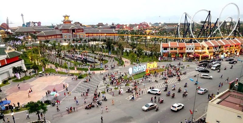 Khu vui chơi Ha Long Park được đầu tư nhiều hạng mục giải trí tạo ra các sản phẩm du lịch độc đáo, đặc sắc ( Ảnh: Lương Giang)