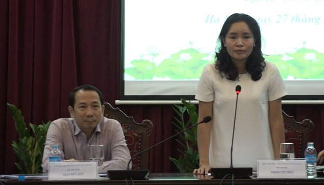 Thứ trưởng Bộ VHTTDL  Trịnh Thị Thủy và Phó Chủ tịch UBND tỉnh Hà Giang Trần Đức Quý  đồng chủ trì cuộc họp