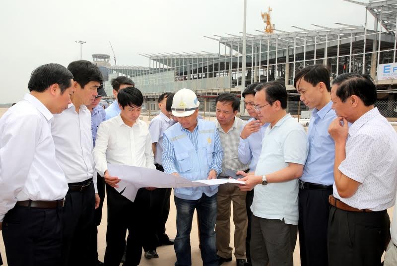 Cũng trong khuôn khổ hội thảo, các đại biểu đã có chuyến thực tế một số dự án trọng điểm của tỉnh trên đại bàn huyện Vân Đồn.