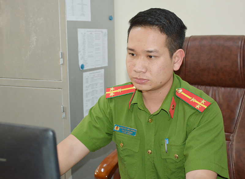 Thượng úy Nguyễn Văn Hoàn.