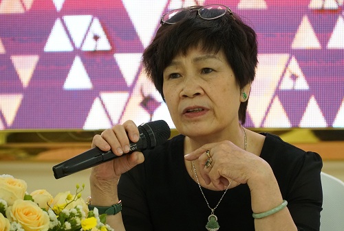 Bà Nguyễn Thị Hồng Ngát - Phó Chủ tịch Hội Điện ảnh Việt Nam - cho biết nhiều đơn vị không tham gia nên chỉ còn 13 phim.