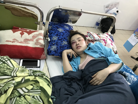 Chị Như đang được điều trị tại Bệnh viện Đa khoa Đà Nẵng sau khi bị đánh gây thương tích vào tối 8-4