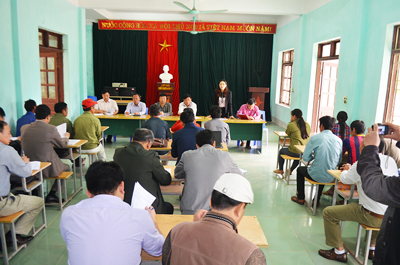 Lanh đạo huyện Bình Liêu và Sở NN&PTNT gặp gỡ người dân thuộc dự án di, giãn dân biên giới Kho Tăng ( xã Đồng Tâm)