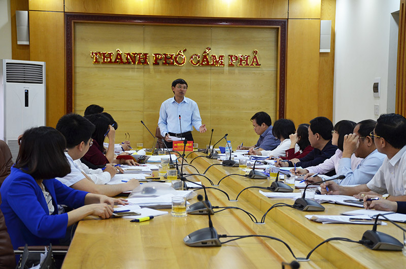 Đồng chí Nguyễn Xuân Ký, Phó Chủ tịch Thường trực HĐND tỉnh phát biểu kết luận buổi làm việc.