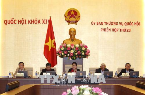 Chủ tịch Quốc hội Nguyễn Thị Kim Ngân và các Phó Chủ tịch Quốc hội điều hành Phiên họp. Ảnh: Văn Điệp/TTXVN