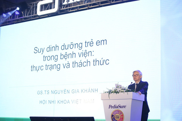 GS. TS Nguyễn Gia Khánh - Chủ tịch Hội Nhi khoa Việt Nam