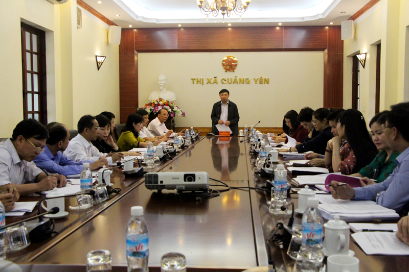 Đồng chí Nguyễn Xuân Ký, Ủy viên BTV, Phó chủ tịch Thường trực HĐND tỉnh, phát biểu kết luận.