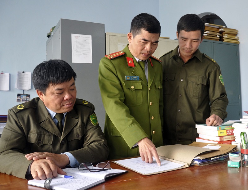 Công an huyện và Công an xã Đồn Đạc triển khai phương án giữ gìn ANTT tại địa phương.