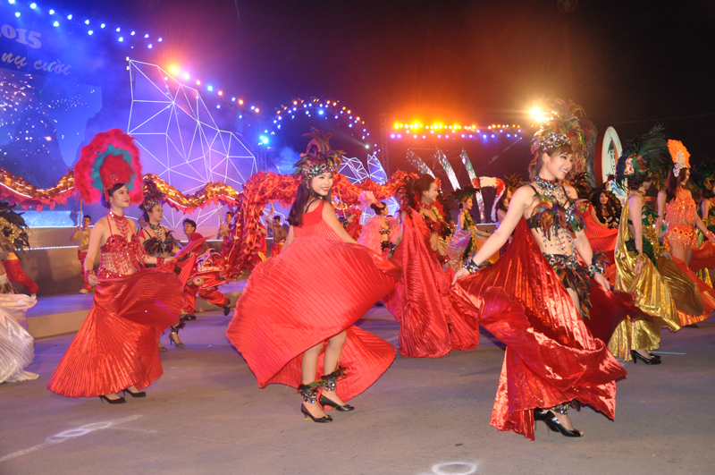 Vũ điệu sôi động Khúc Samba Hạ Long trong Carnaval Hạ Long 2015
