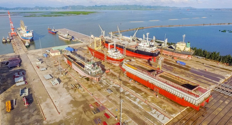 Toàn cảnh khu vực neo đậu sửa chữa Công ty CP Sữa chữa tàu biển Nosco- Vinalines (TX Quảng Yên)