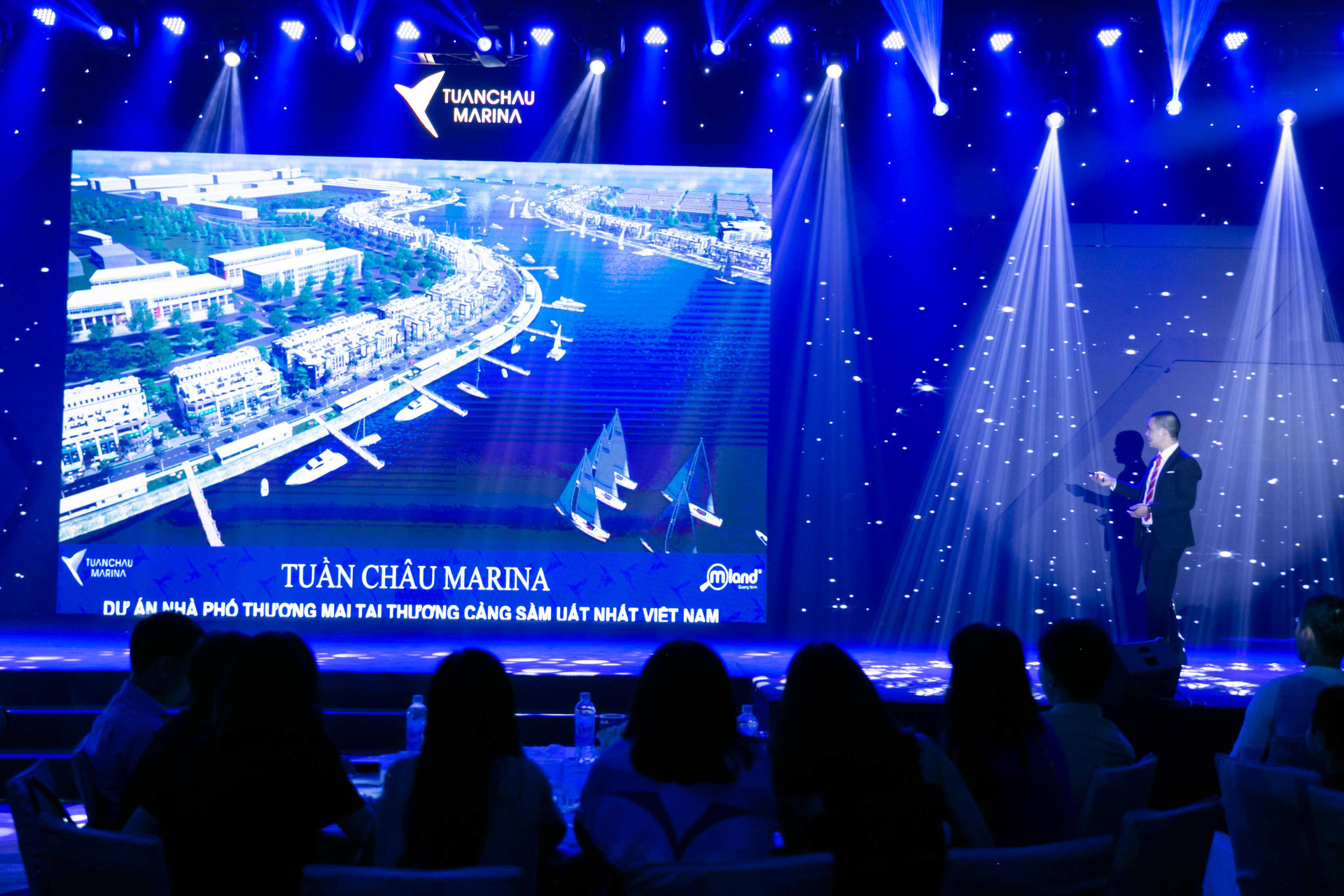 Dự án xây dựng theo mô hình “trên bến, dưới thuyền”, như một Hồng Kông thu nhỏ.
