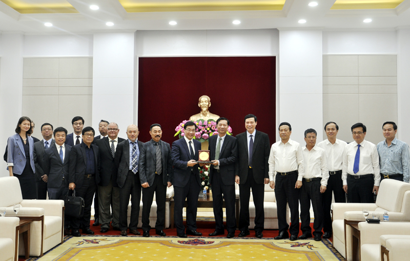 Quảng Ninh đồng ý cho nhà đầu tư nghiên cứu 3 siêu dự án trên 10 tỷ USD tại Vân Đồn