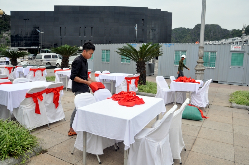 Các không gian thưởng thức ẩm thực lịch sự được các đơn vị chuẩn bị để phục vụ du khách.